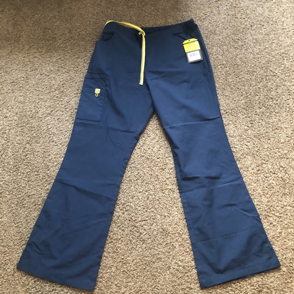 Wonder wink scrub pants